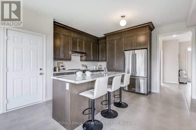 1289 Aquarius Trail  Pickering, L1X0L9 | Image 16