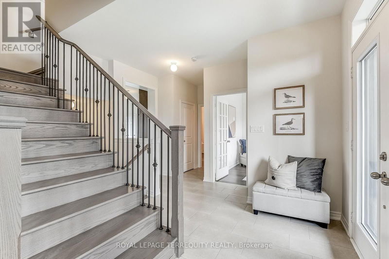 1289 Aquarius Trail  Pickering, L1X0L9 | Image 7