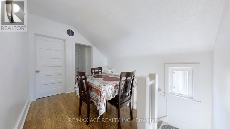 223 Kennedy Road  Toronto (Birchcliffe-Cliffside), M1N3P4 | Image 17