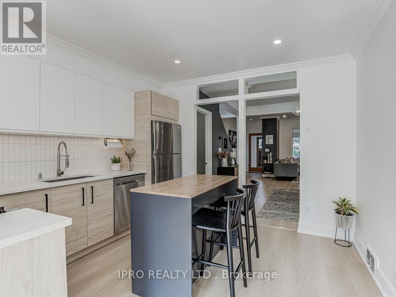 81 Coleman Avenue  Toronto (East End-Danforth), M4C1P8 | Image 15