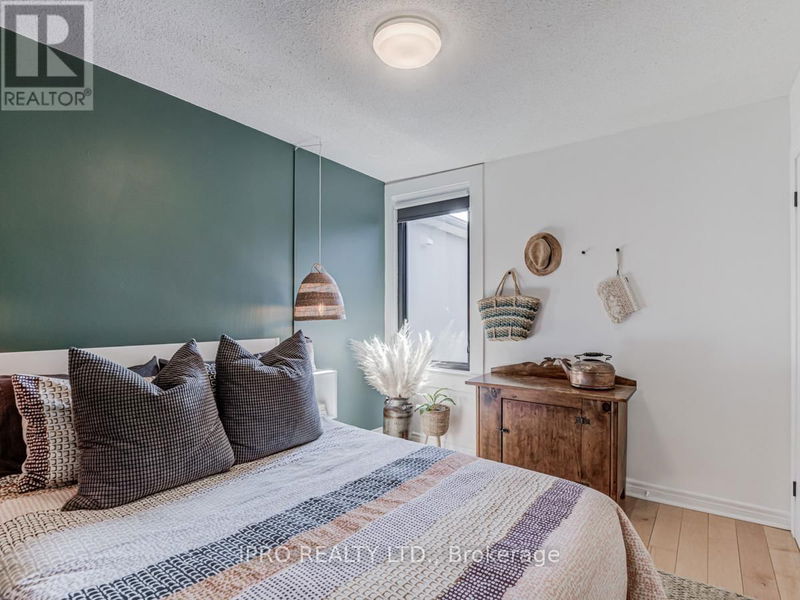 81 Coleman Avenue  Toronto (East End-Danforth), M4C1P8 | Image 23