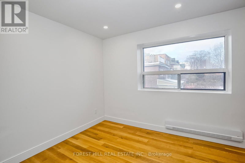 97 Lee Avenue  Toronto (The Beaches), M4E2P2 | Image 30