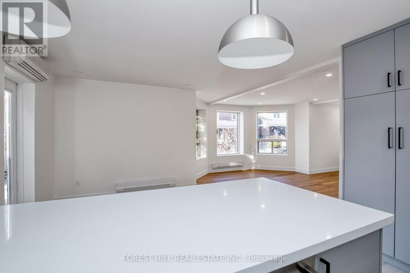 97 Lee Avenue  Toronto (The Beaches), M4E2P2 | Image 6