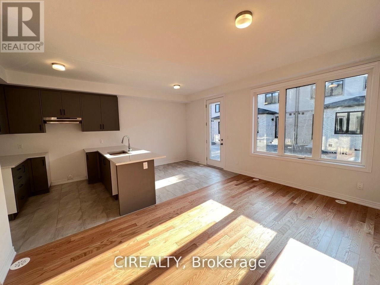 20 SORBARA WAY Image 6