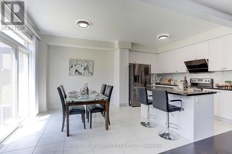 2410 Florentine Place  Pickering, L1X0H2 | Image 12