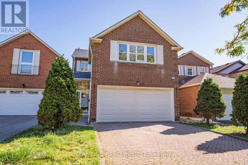 85 River Grove Drive  Toronto (Steeles), M1W3T8 | Image 2