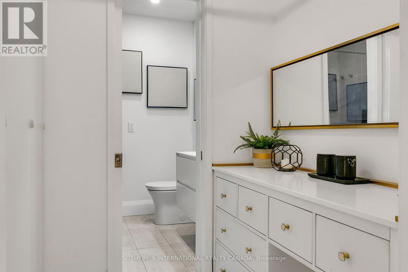 2 First Avenue  Toronto (South Riverdale), M4M1W8 | Image 24