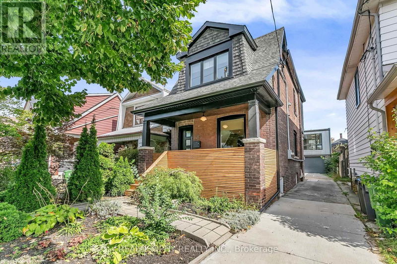 27 Chisholm Avenue  Toronto (East End-Danforth), M4C4V1 | Image 1