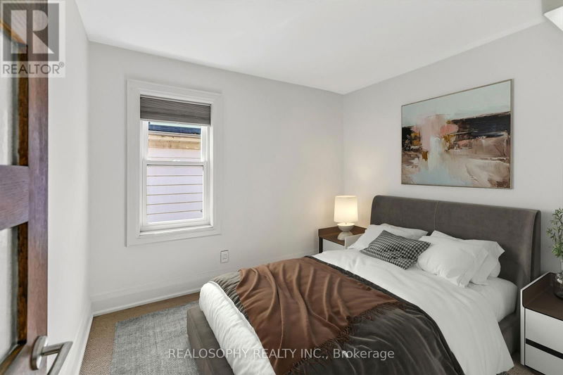 27 Chisholm Avenue  Toronto (East End-Danforth), M4C4V1 | Image 11