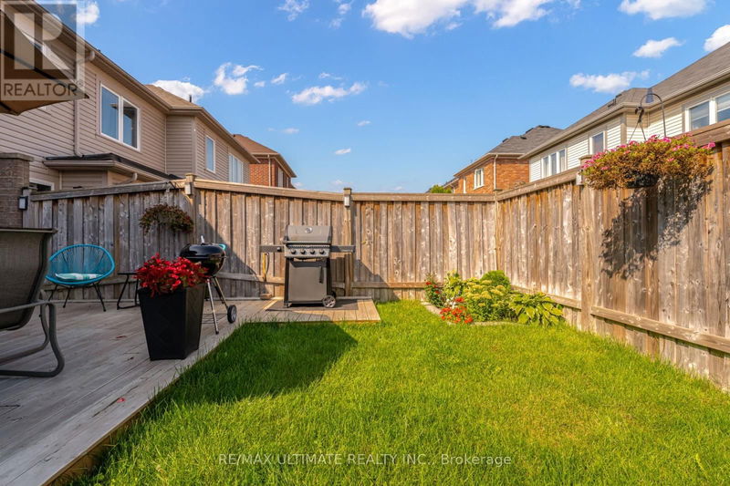 14 Telstar Way  Whitby (Brooklin), L1M0G2 | Image 40