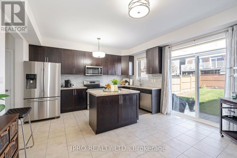 762 Grand Ridge Avenue  Oshawa (Pinecrest), L1K0E2 | Image 10