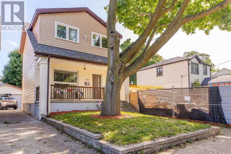 123 Cadorna Avenue  Toronto (East York), M4J3X3 | Image 1