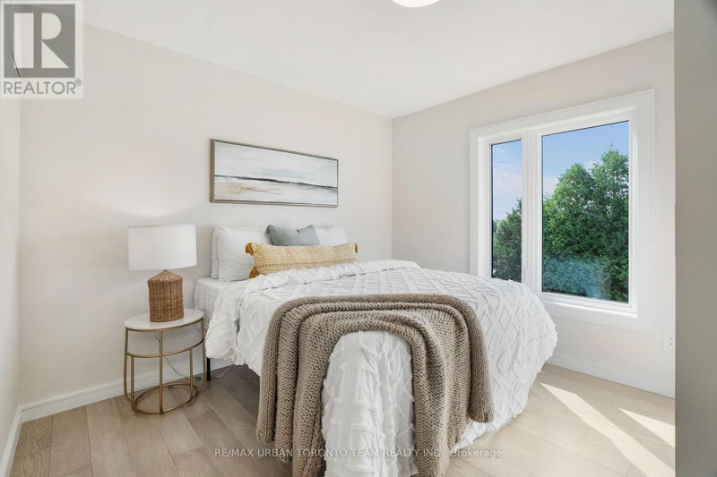 15A Medford Avenue  Toronto (Birchcliffe-Cliffside), M1L4G1 | Image 25