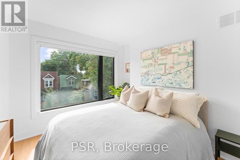 116 Walpole Avenue  Toronto (Greenwood-Coxwell), M4L2J3 | Image 20