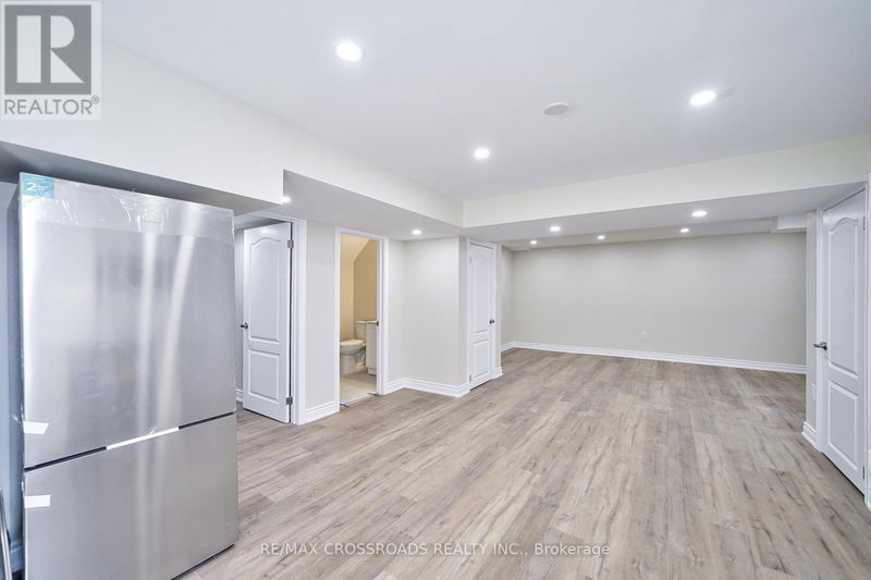  Lower - 67 Medland Avenue  Whitby (Williamsburg), L1P1S7 | Image 7