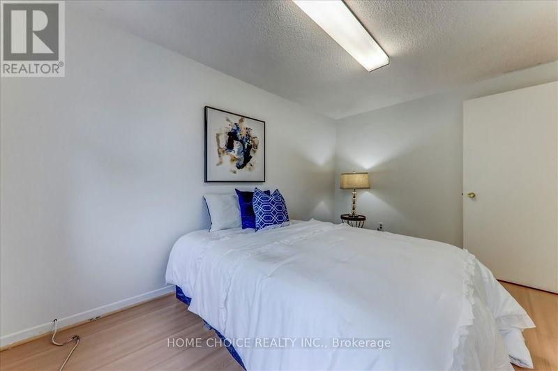 105 Empringham Drive  Toronto (Malvern), M1B4A6 | Image 25