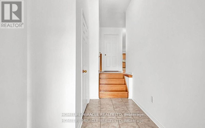 67 Montezuma Trail  Toronto (Agincourt North), M1V1K4 | Image 5