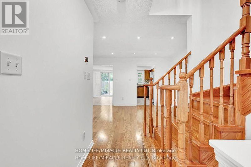 67 Montezuma Trail  Toronto (Agincourt North), M1V1K4 | Image 7