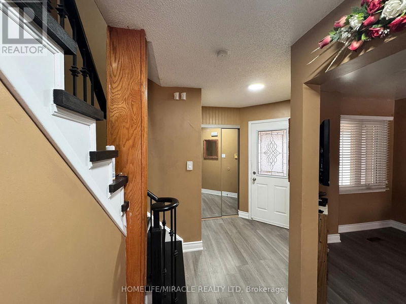 131 Plumrose Pathway  Toronto (Malvern), M1B4B6 | Image 10