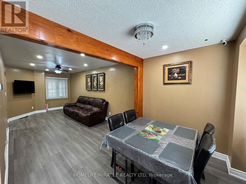 131 Plumrose Pathway  Toronto (Malvern), M1B4B6 | Image 21