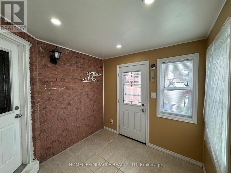 131 Plumrose Pathway  Toronto (Malvern), M1B4B6 | Image 7