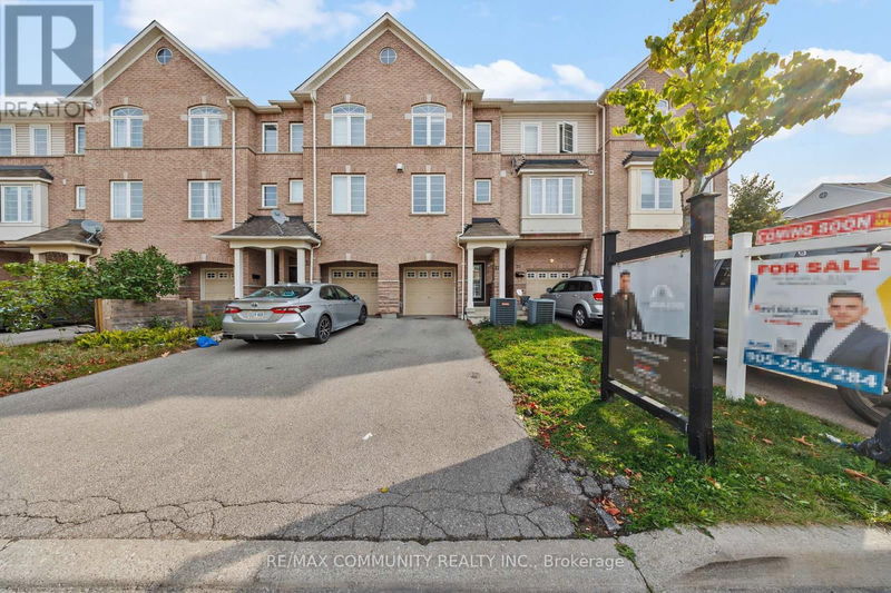 37 Talbotshire Street  Ajax (South West), L1S0A6 | Image 1