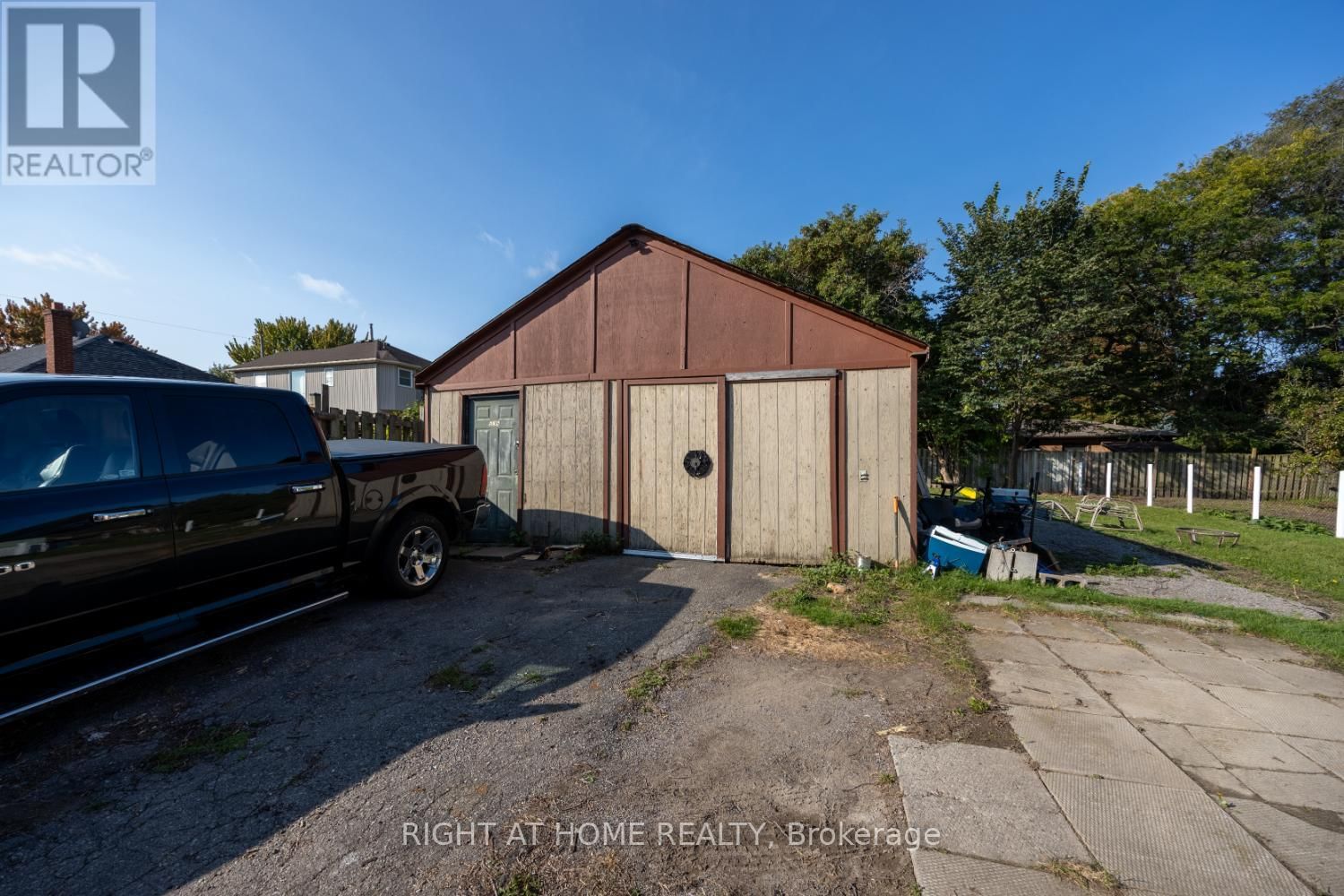 536 LORRAINE STREET Image 6