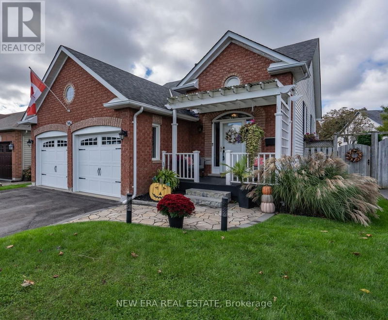 1916 Edenwood Drive  Oshawa (Samac), L1G7Y2 | Image 2