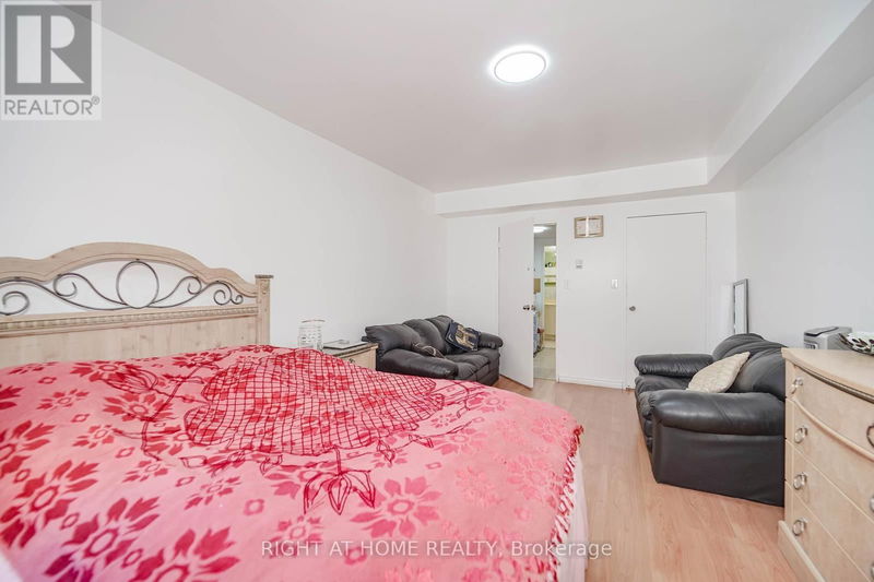  303 - 10 Crescent Town Road  Toronto (Crescent Town), M4C5L3 | Image 33