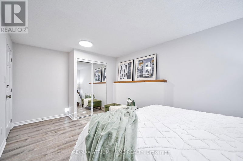 18 Castle Hill Drive  Toronto (L'Amoreaux), M1T2Y3 | Image 28