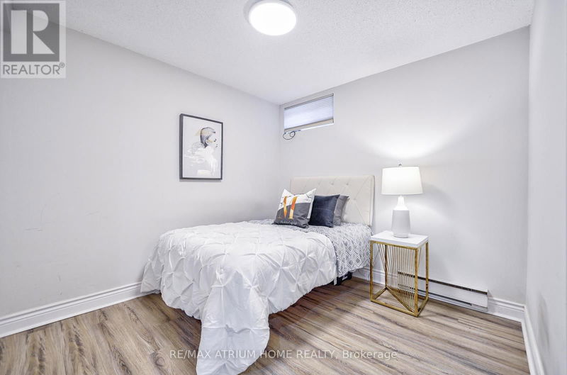 18 Castle Hill Drive  Toronto (L'Amoreaux), M1T2Y3 | Image 38