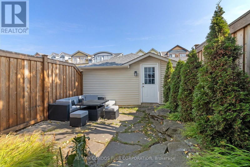 127 Boardwalk Drive  Toronto (The Beaches), M4L3X9 | Image 38