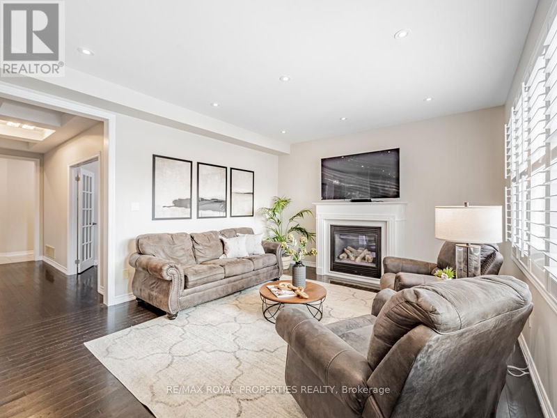 32 Burning Springs Place  Whitby (Brooklin), L1M0K1 | Image 11