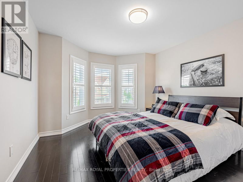 32 Burning Springs Place  Whitby (Brooklin), L1M0K1 | Image 20