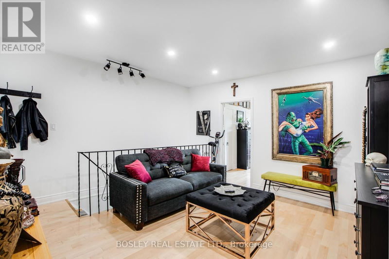 1918 Gerrard Street East Toronto (Woodbine Corridor), M4L2C1 | Image 3