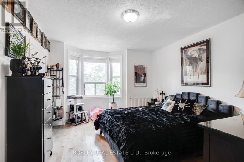 1918 Gerrard Street East Toronto (Woodbine Corridor), M4L2C1 | Image 6