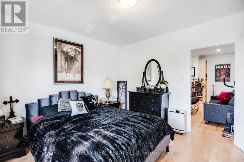 1918 Gerrard Street East Toronto (Woodbine Corridor), M4L2C1 | Image 7