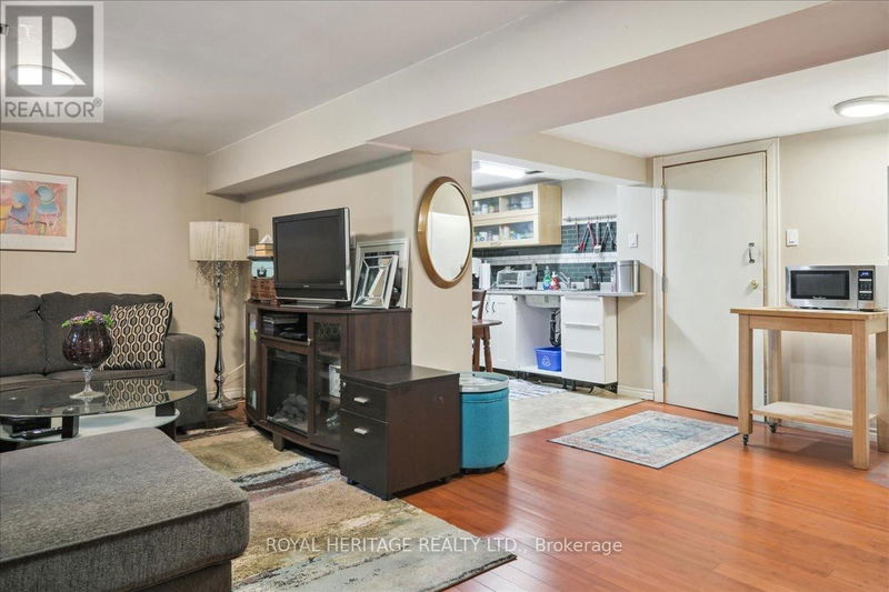 26 Oakridge Drive  Toronto (Cliffcrest), M1M2A4 | Image 32