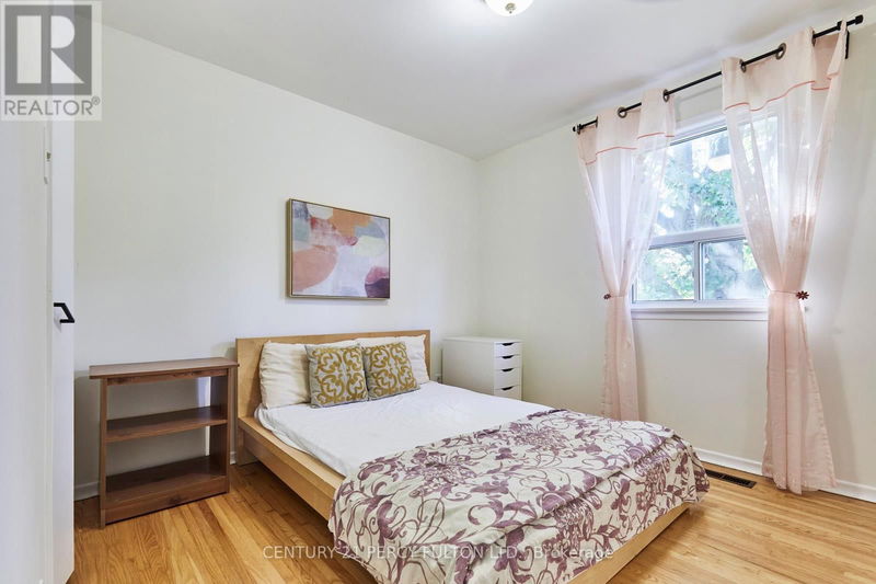 3 Farmington Crescent  Toronto (Tam O'Shanter-Sullivan), M1S1E9 | Image 16