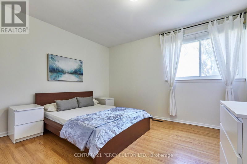 3 Farmington Crescent  Toronto (Tam O'Shanter-Sullivan), M1S1E9 | Image 18