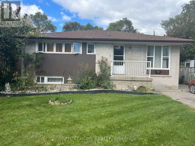 1368 Poprad Avenue  Pickering (Bay Ridges), L1W1L1 | Image 1