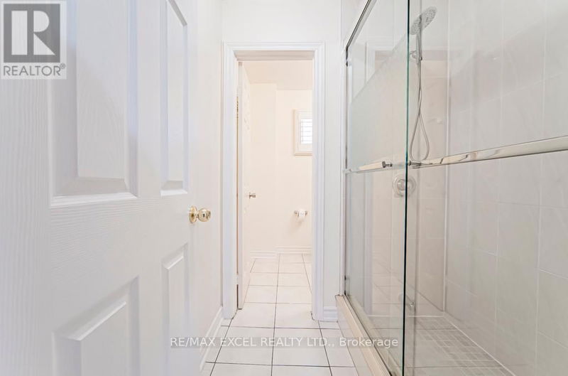 4 Flatwoods Drive  Toronto (Milliken), M1V4H4 | Image 17