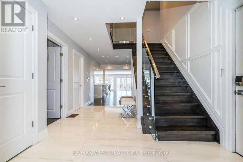 423 Guildwood Parkway  Toronto (Guildwood), M1E1R3 | Image 5