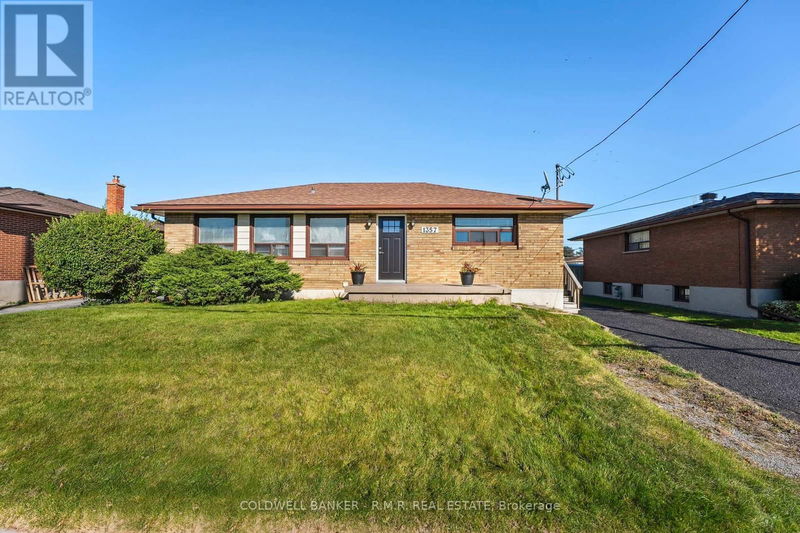 1357 Park Road South Oshawa (Lakeview), L1J4K3 | Image 2