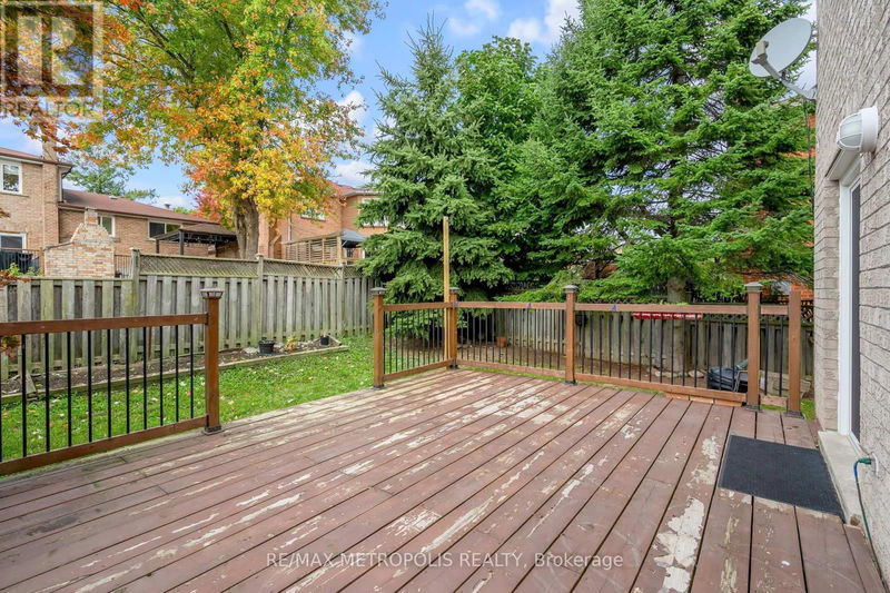 1028 Moorelands Crescent  Pickering (Rosebank), L1W3K4 | Image 34