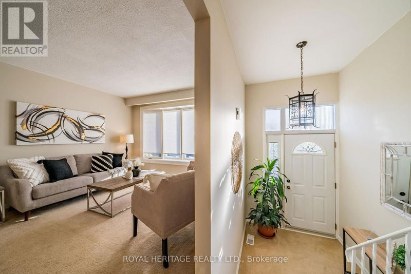 357 Surrey Drive  Oshawa (Eastdale), L1G6H2 | Image 4