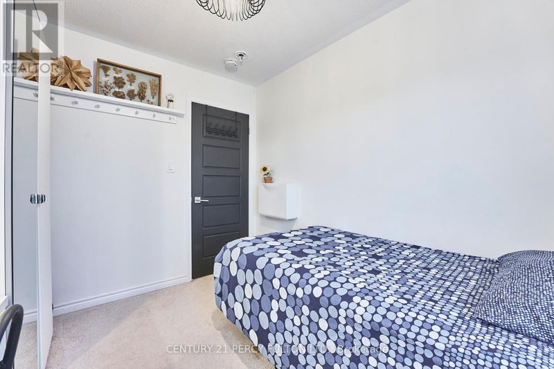  13 - 15 Heron Park  Toronto (West Hill), M1E0B8 | Image 19