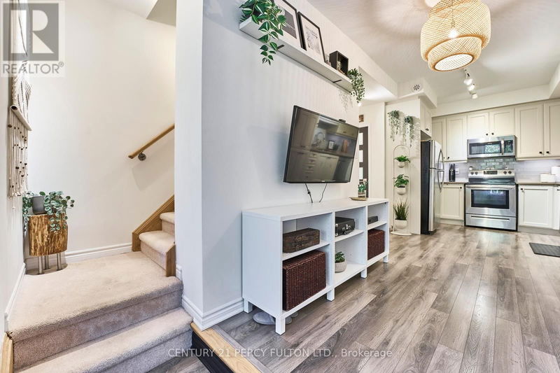  13 - 15 Heron Park  Toronto (West Hill), M1E0B8 | Image 5