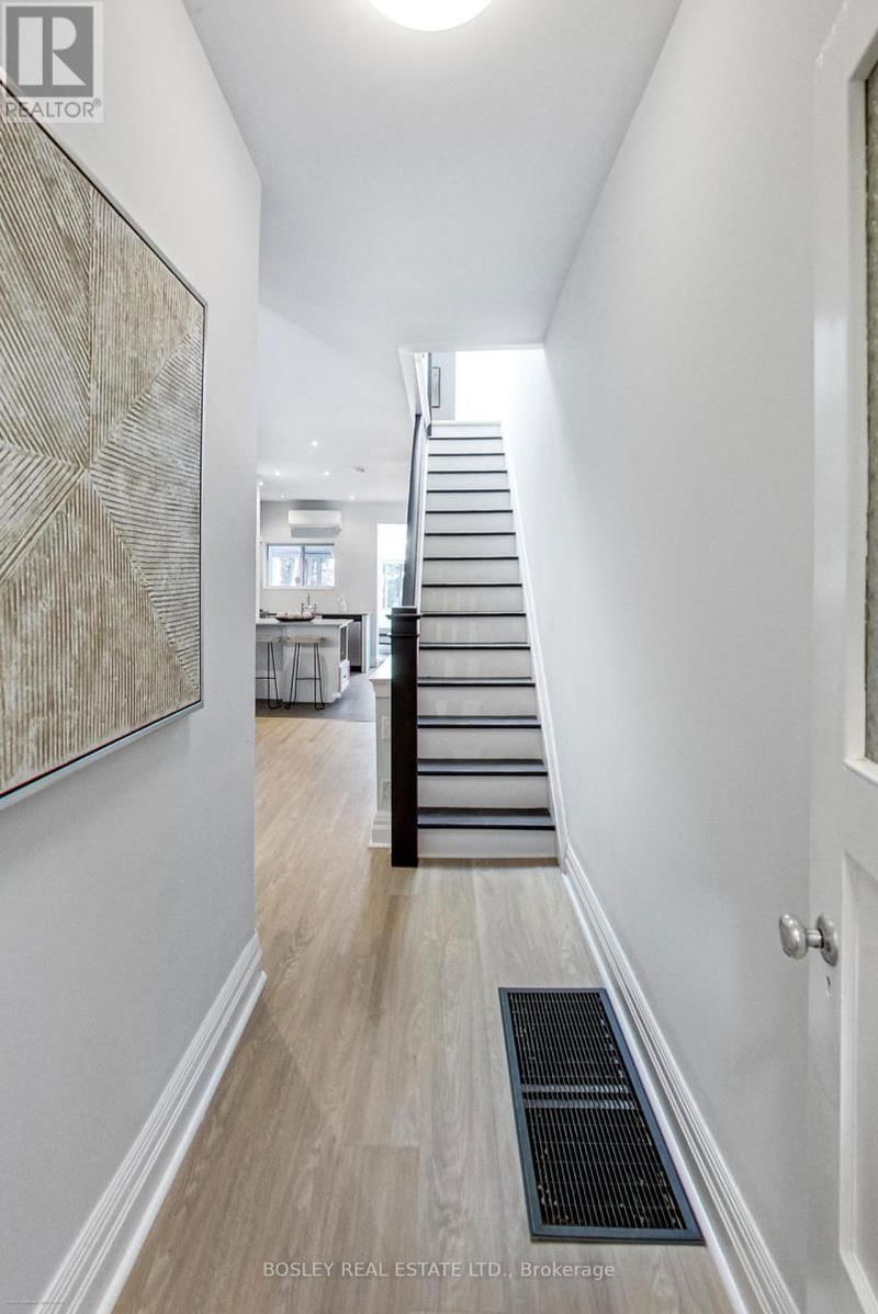 11 Bertmount Avenue  Toronto (South Riverdale), M4M2X8 | Image 3