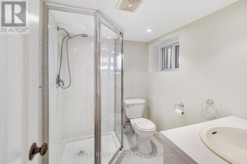 11 Bertmount Avenue  Toronto (South Riverdale), M4M2X8 | Image 33